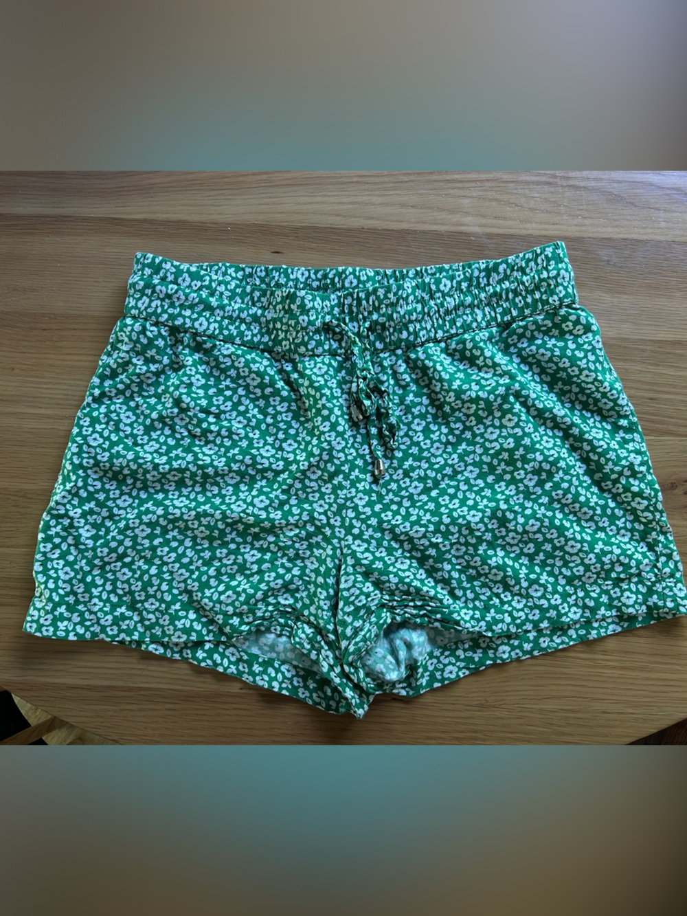 Green Floral Women's Pull-On Athletic Shorts with Drawstring